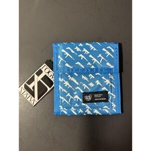 Y2K Rogue Status Gun‎ Show Blue Wallet